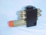 Fuel Dist. Block With Fittings And Port Check Valve