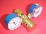 B&J Regulator @400 PSI W/Liquid Filled Gauge