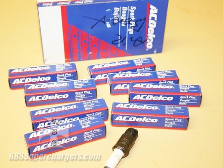 Used AC Delco Spark Plugs (R43T) 19157984 Box of 8 (7011-0002M)