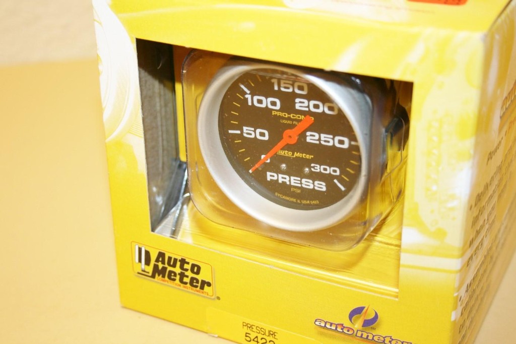 Auto Meter Pro Comp Pressure 0 To 300 Liquid Filled #5423
