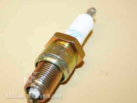 Used NGK Standard Series Spark Plugs (7734) BPR5ES (7011-0002U)